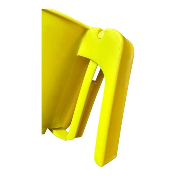 Vintage Rubbermaid Hand Held 3-Cup Sifter YELLOW Heavy Duty Plastic USA - Picture 4 of 7